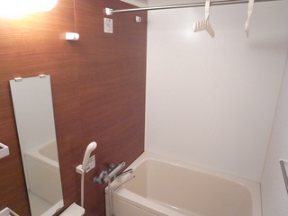 ラカーサ北沢１０５号室バスルーム.JPG